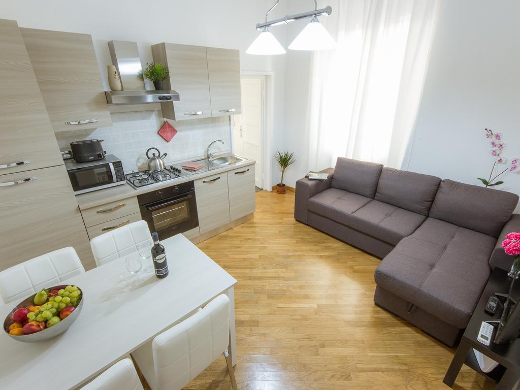 Stylisch Canacci 2 Bedroom Apartment Firenze Bagian luar foto