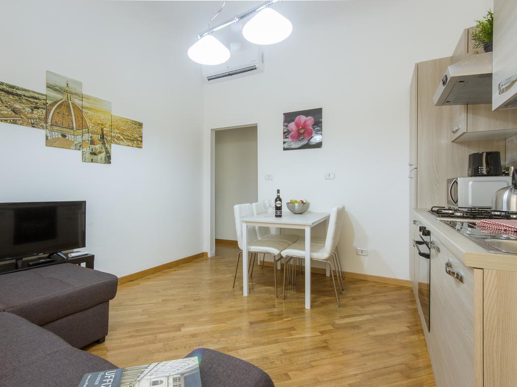 Stylisch Canacci 2 Bedroom Apartment Firenze Bagian luar foto