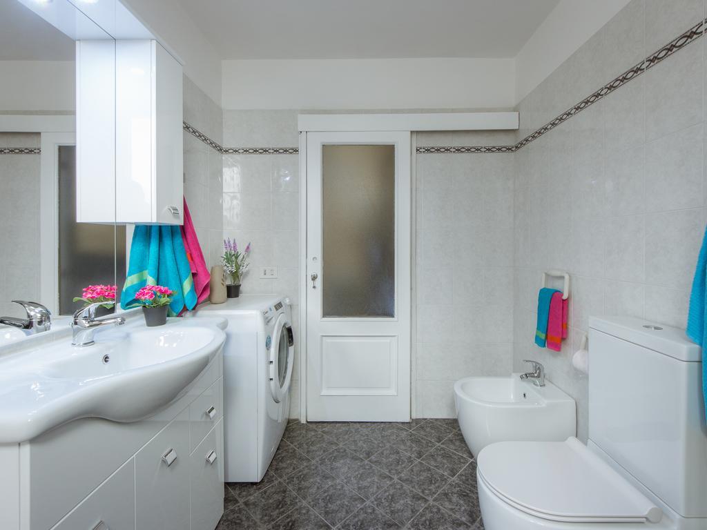 Stylisch Canacci 2 Bedroom Apartment Firenze Bagian luar foto